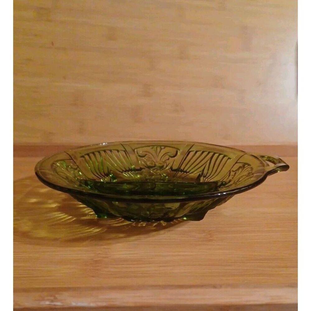 Green Glass Vintage Divided Relish Tray‎ Round Bowl One Handle Pressed Glass - Picture 5 of 5